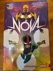 NOVA: RESURRECTION. TRADE PAPERBACK. VERY GOOD CONDITION.